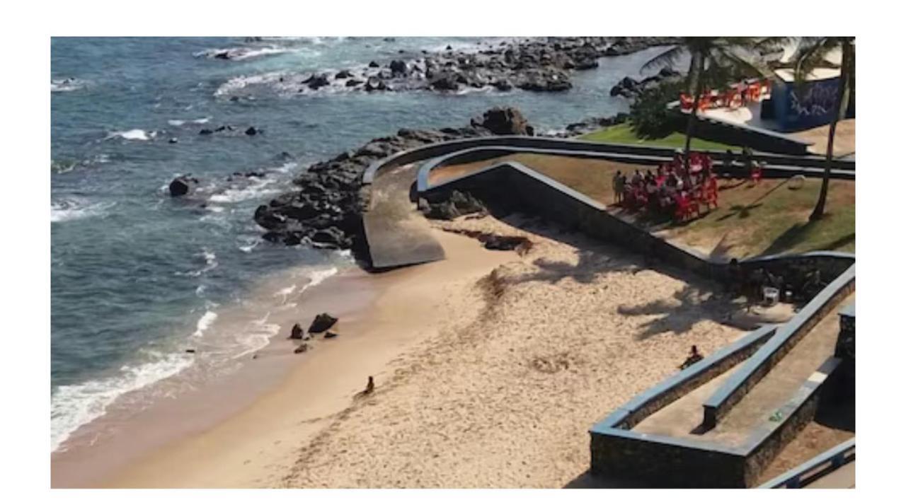 Apartamento Inteiro Frente Ao Mar De Ondina Salvador Esterno foto