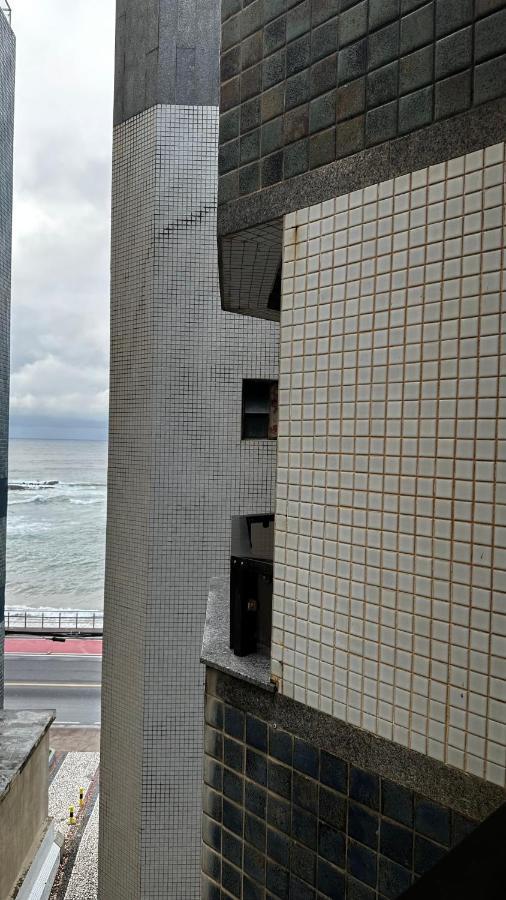 Apartamento Inteiro Frente Ao Mar De Ondina Salvador Esterno foto